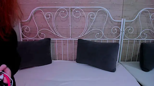 Snapshot of ZaynGraham chatting on 11/11/25, 10:54 ZaynGraham online show from 11/11/25, 10:54