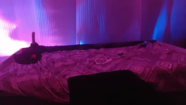 wowmelikez online show from 03/02/25, 01:04