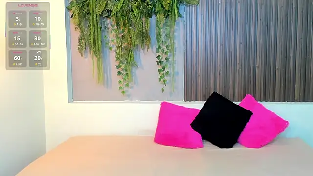 AmyBarton02 online show from 09/18/25, 04:43