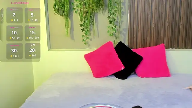 AmyBarton02 online show from 10/12/25, 04:08