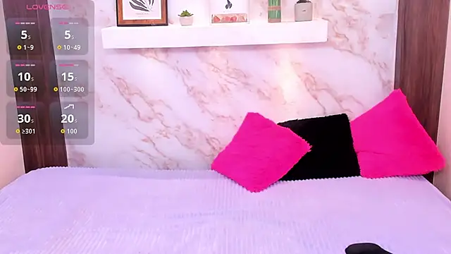 Snapshot of AmyBarton02 chatting on 02/17/26, 05:43 AmyBarton02 online show from 02/17/26, 05:43