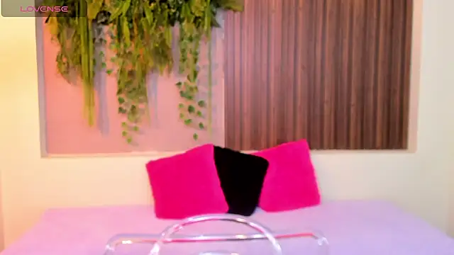 AmyBarton02 online show from 10/16/25, 03:53