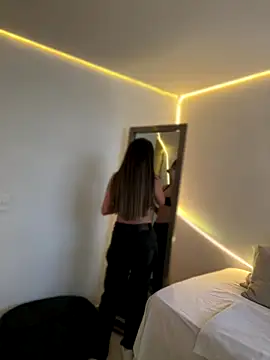 Snapshot of AmmyCollinsW chatting on 11/15/25, 09:19 AmmyCollinsW online show from 11/15/25, 09:19