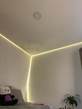 AmmyCollinsW online show from 04/07/26, 10:00