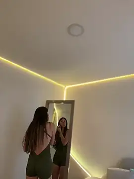 Snapshot of AmmyCollinsW chatting on 12/16/25, 09:41 AmmyCollinsW online show from 12/16/25, 09:41