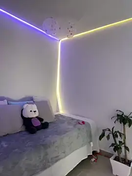 AmmyCollinsW online show from 04/06/26, 09:49