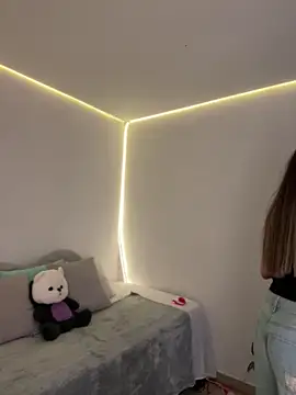 AmmyCollinsW online show from 04/03/26, 09:21