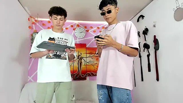 Fresahot2005 online show from 02/08/25, 07:16