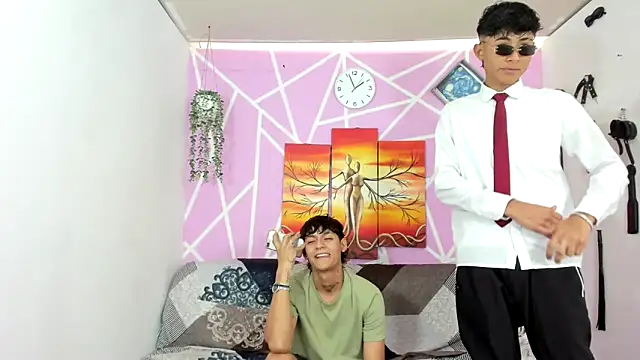 Fresahot2005 online show from 01/29/25, 07:00