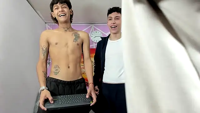 Fresahot2005 online show from 01/31/25, 06:57