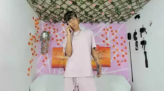 Fresahot2005 online show from 03/09/25, 12:00