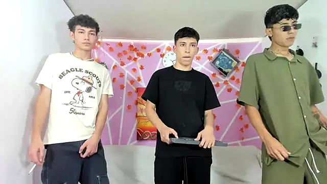 Fresahot2005 online show from 02/10/25, 07:28