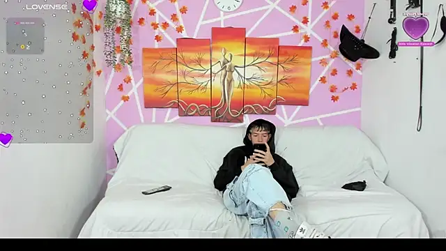 Fresahot2005 online show from 03/21/25, 07:24