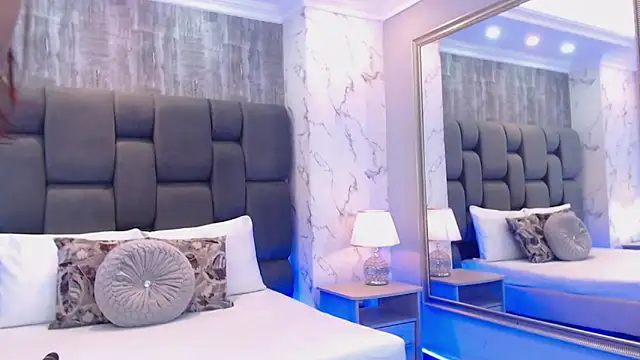 Snapshot of SophieWolkman chatting on 03/30/26, 12:06 SophieWolkman online show from 03/30/26, 12:06