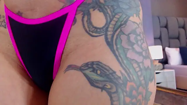 Snapshot of SophieWolkman chatting on 03/20/25, 12:54 SophieWolkman online show from 03/20/25, 12:54