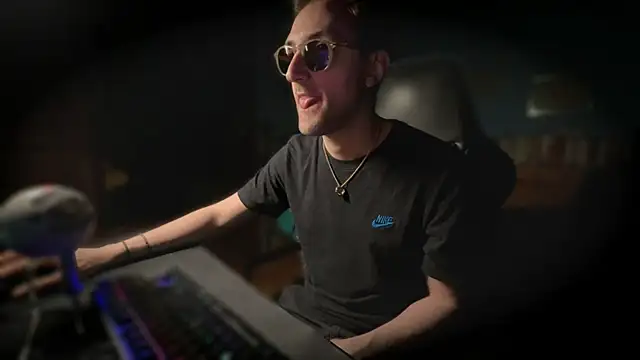 Stefisexy91 online show from 10/16/25, 08:39