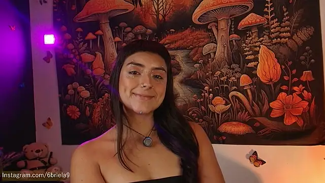 Snapshot of 6Briela9_ chatting on 02/19/26, 08:17 6Briela9 online show from 02/19/26, 08:17