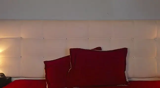 Snapshot of Cintya_Kros chatting on 03/01/25, 02:37 Cintya Kros online show from 03/01/25, 02:37