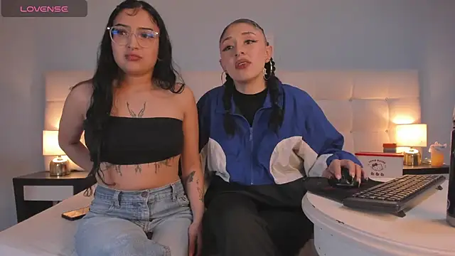 Snapshot of Cintya_Kros chatting on 01/10/25, 02:14 Cintya Kros online show from 01/10/25, 02:14