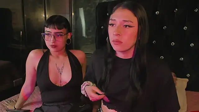 Snapshot of Cintya_Kros chatting on 10/04/25, 02:13 Cintya Kros online show from 10/04/25, 02:13