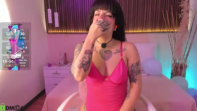 Liz grey  online show from 05/15/26, 06:17