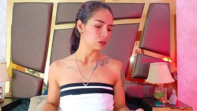 NicoleEsposito online show from 09/23/25, 01:18