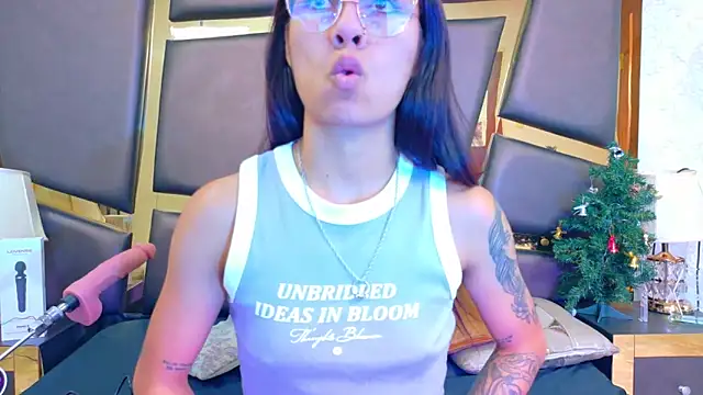 NicoleEsposito online show from 12/19/25, 12:51