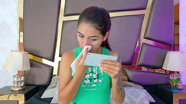 NicoleEsposito online show from 10/07/25, 12:50