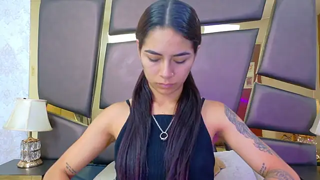 NicoleEsposito online show from 11/12/25, 12:53