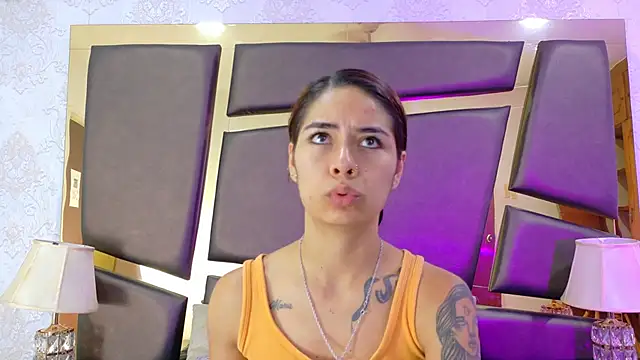 NicoleEsposito online show from 10/21/25, 12:48