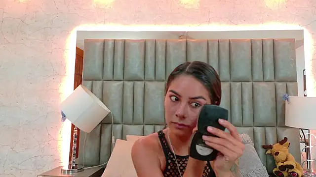 NicoleEsposito online show from 01/17/26, 01:04