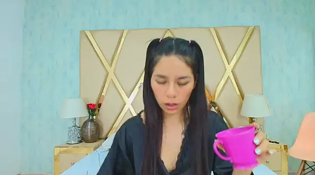 NicoleEsposito online show from 03/12/25, 10:05