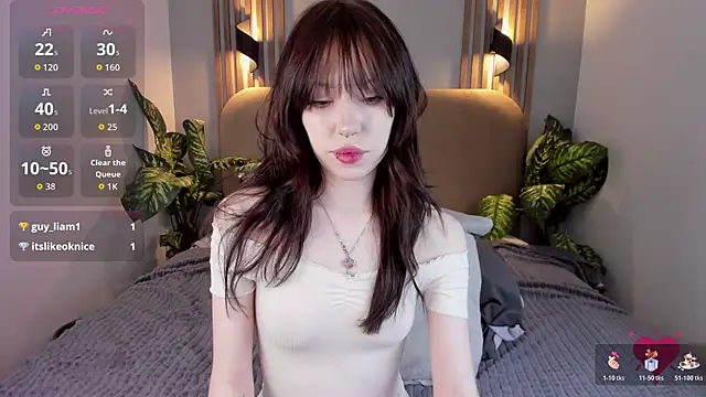 NikkiMiltons online show from 12/03/25, 03:11