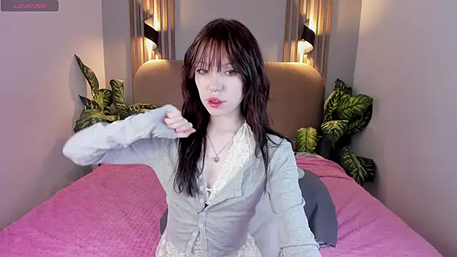 NikkiMiltons online show from 11/30/25, 03:40