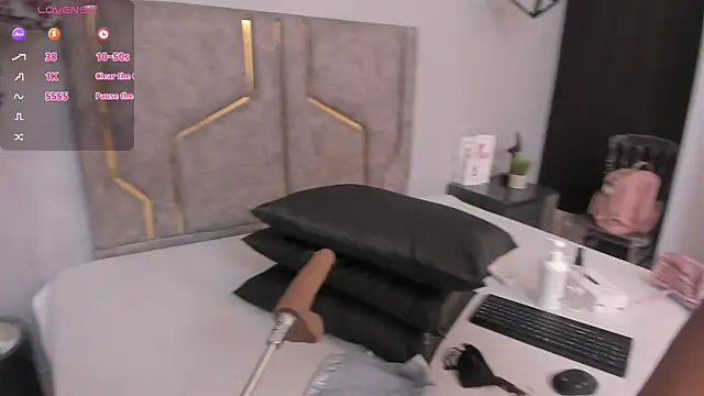 Maddyjohnsonn online show from 12/05/24, 03:42