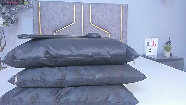 Maddyjohnsonn online show from 12/06/24, 03:57