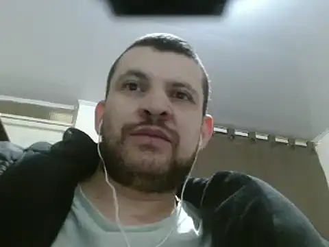 camiloking1720 online show from 02/05/25, 01:33