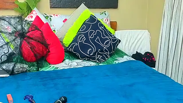 MidnightPassionxx online show from 11/19/25, 09:53