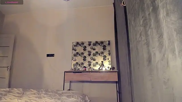 Selena Rase online show from 02/09/26, 04:05