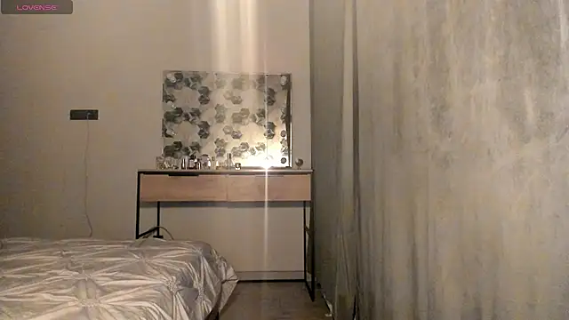 Selena Rase online show from 12/21/25, 01:19