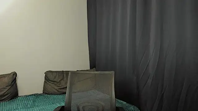 Pinku kitsune online show from 02/16/25, 09:49