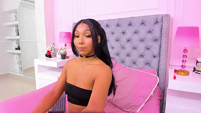 HaileeRoberts online show from 03/15/25, 03:37