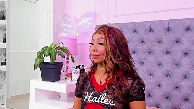 HaileeRoberts online show from 07/05/26, 01:07