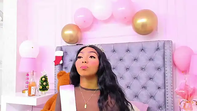 HaileeRoberts online show from 12/18/25, 12:31