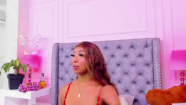 HaileeRoberts online show from 06/18/26, 12:43