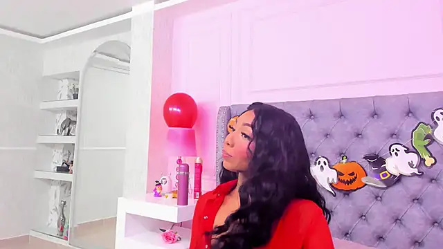 HaileeRoberts online show from 10/12/25, 01:12