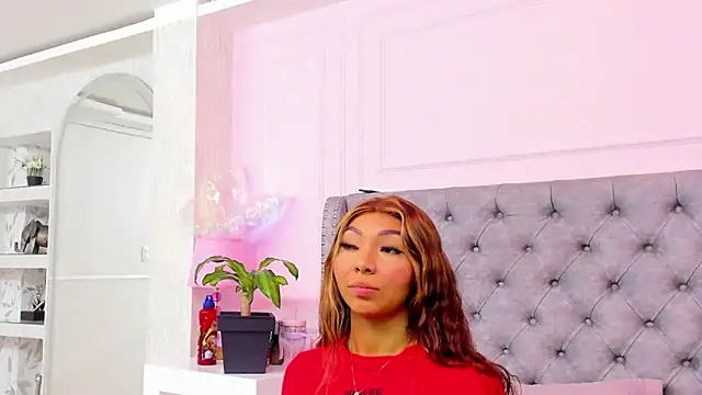 HaileeRoberts online show from 04/12/26, 12:52