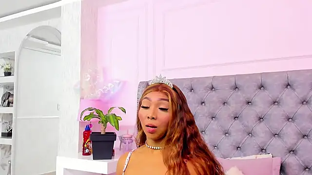 HaileeRoberts online show from 04/10/26, 12:23