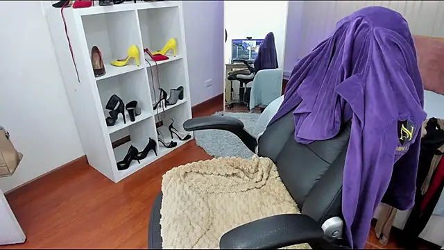 Victoria collins 1 online show from 03/20/25, 03:47