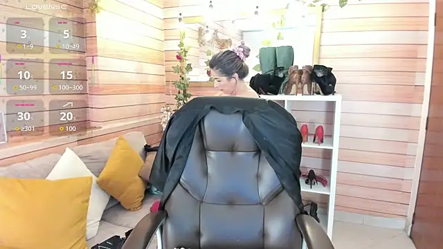 Victoria collins 1 online show from 03/05/26, 12:13